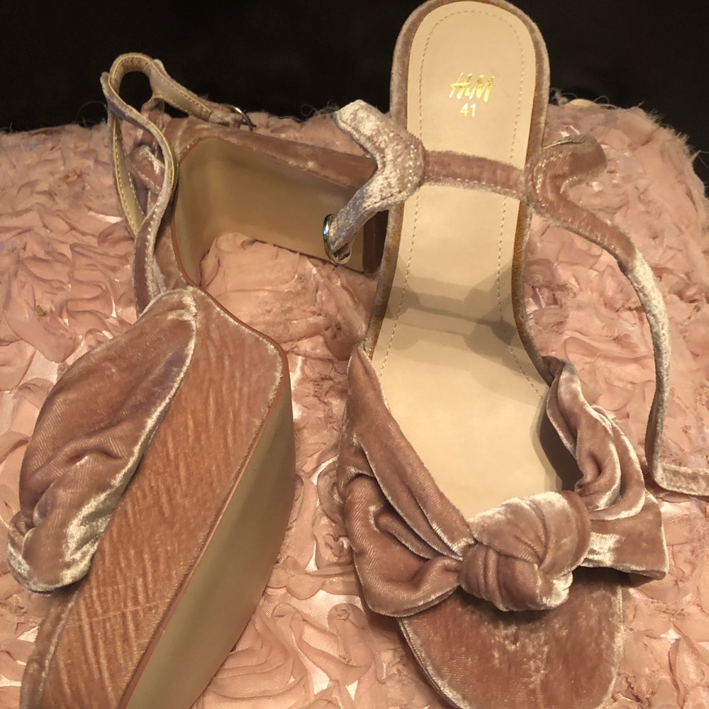 HM chunky heel  sandal